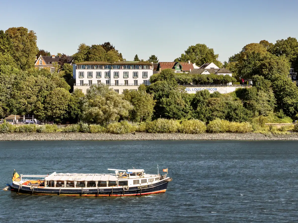 MS JAcob The MS Jacob on the elbe in front of the Louis C. Jacob Hotel.