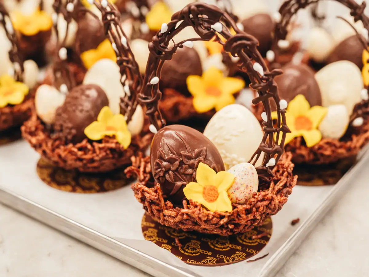 Easter nests as desserts in Jacob's restaurant.